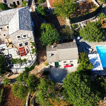 Villa Ognjistar In The Hinterland Of Makarska Riviera Zmijavci Kültér fotó