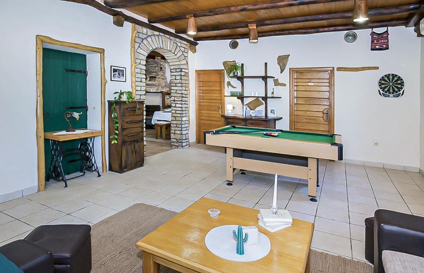 Villa Ognjistar In The Hinterland Of Makarska Riviera Zmijavci Kültér fotó
