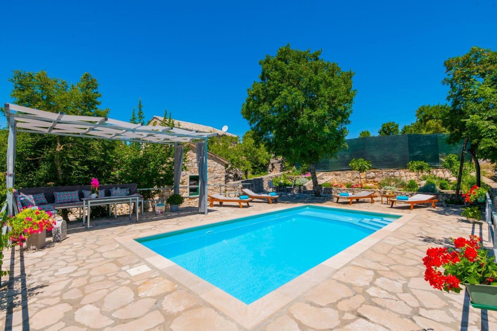 Villa Ognjistar In The Hinterland Of Makarska Riviera Zmijavci Kültér fotó