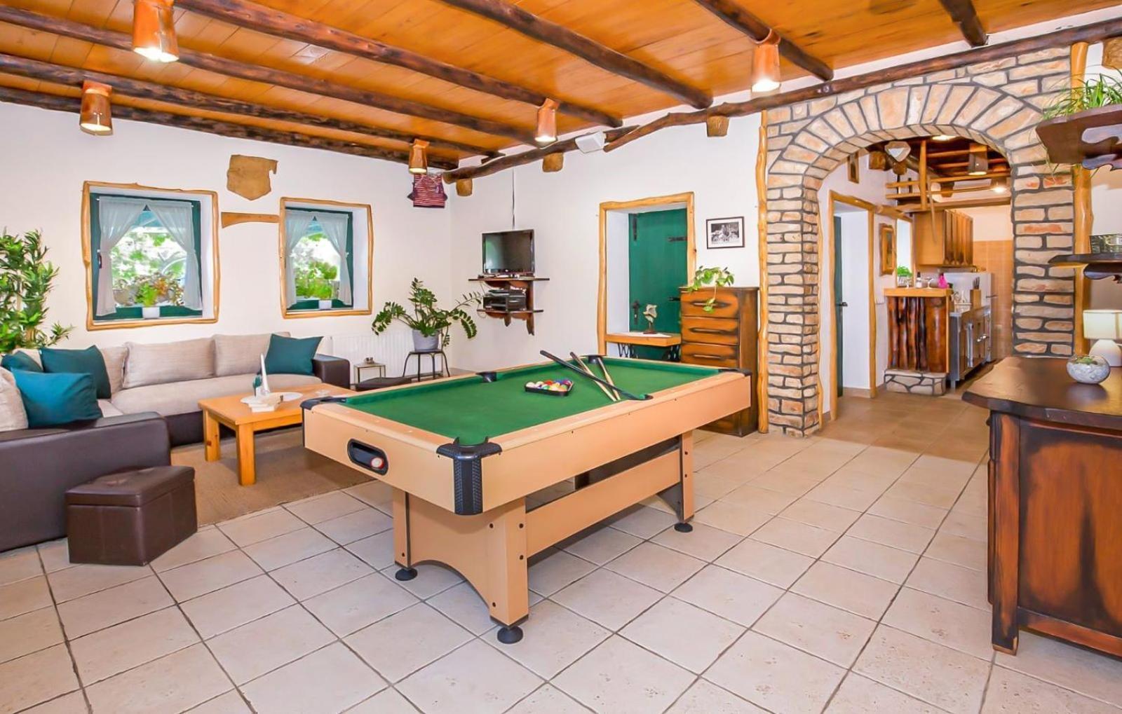 Villa Ognjistar In The Hinterland Of Makarska Riviera Zmijavci Kültér fotó